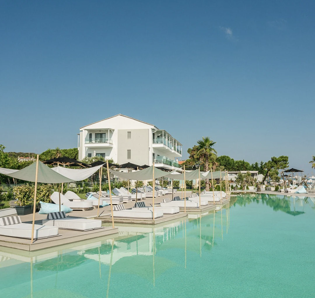 Έργο Blue Carpet Suits