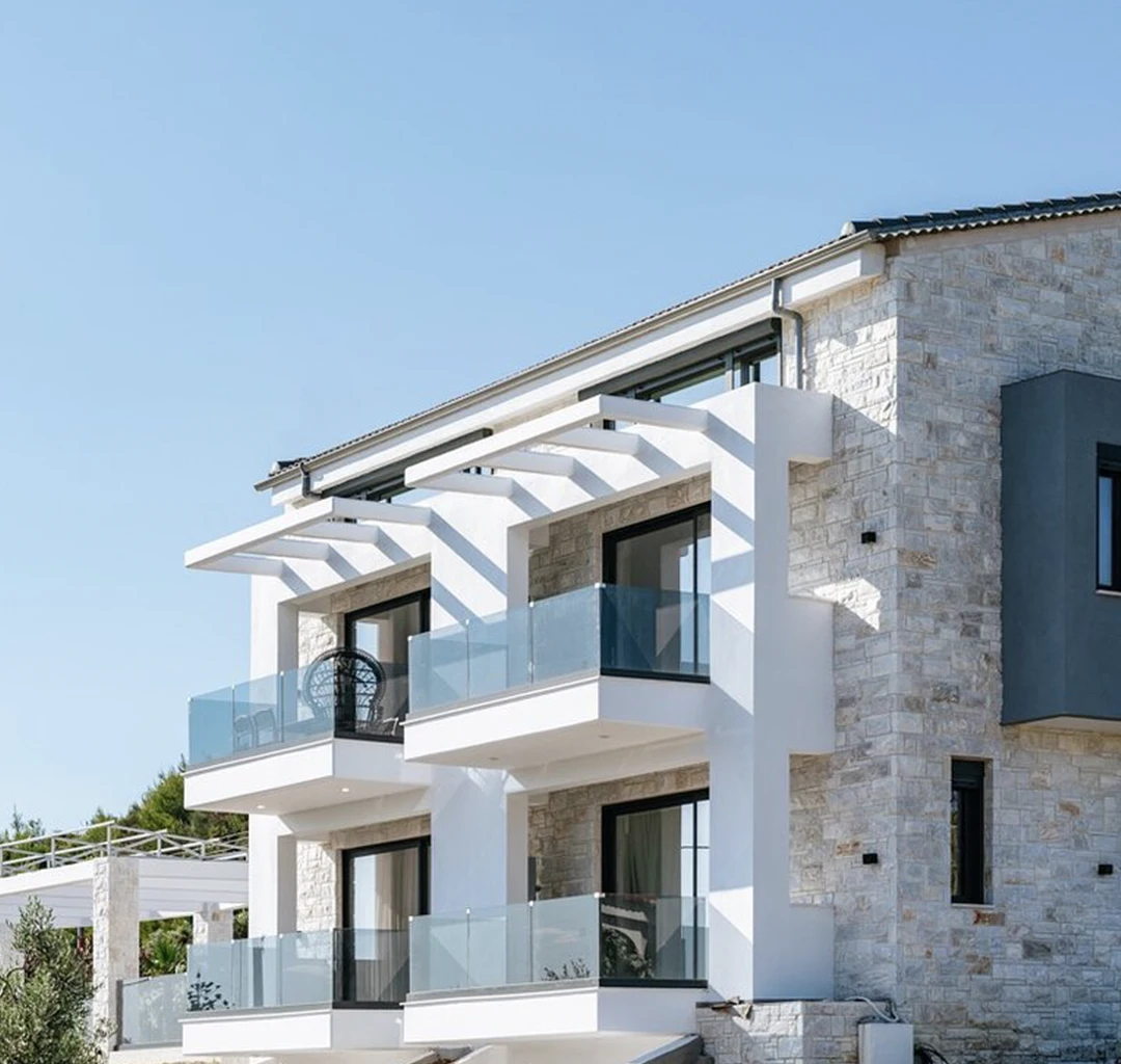 Έργο Cocooning Suits